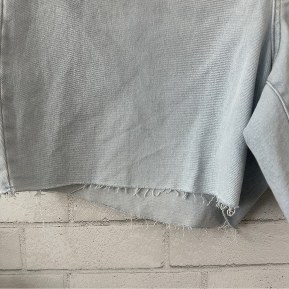 AVA & VIV Light Washed High-Rise Relaxed Fit Bermuda Shorts - Picture 4 of 9